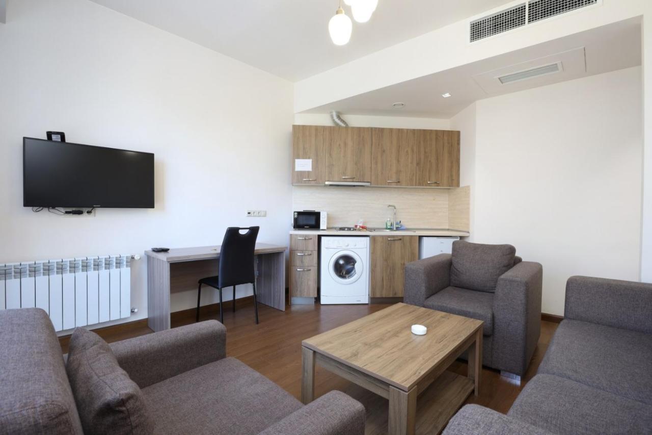 Stay Inn-Apartments On Buzand 17 耶烈万 外观 照片