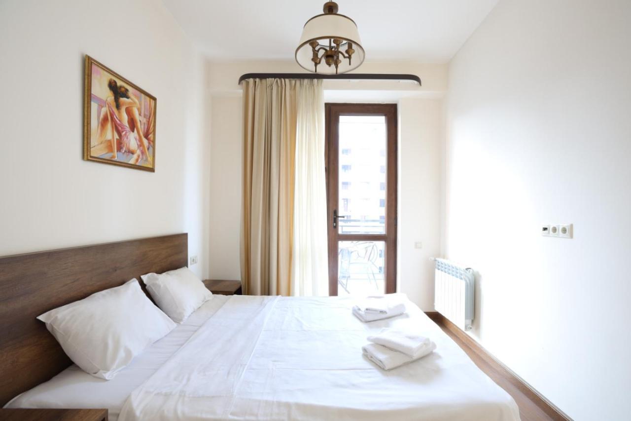 Stay Inn-Apartments On Buzand 17 耶烈万 外观 照片