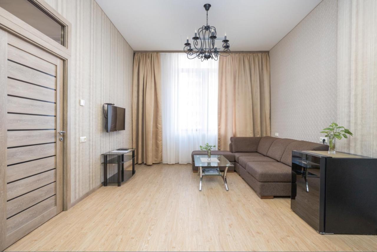 Stay Inn-Apartments On Buzand 17 耶烈万 外观 照片