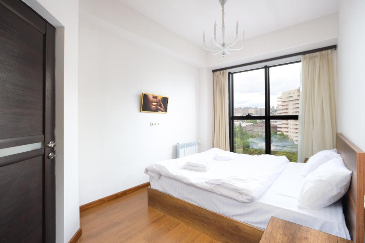 Stay Inn-Apartments On Buzand 17 耶烈万 外观 照片