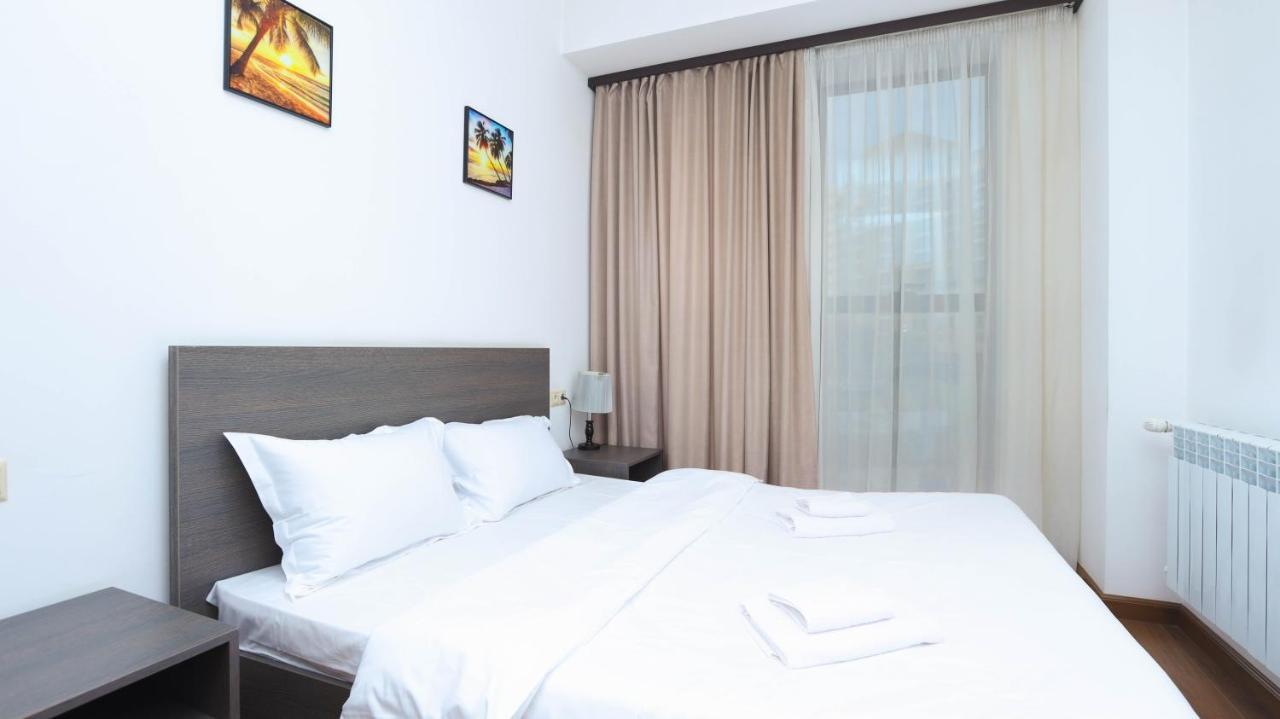 Stay Inn-Apartments On Buzand 17 耶烈万 外观 照片